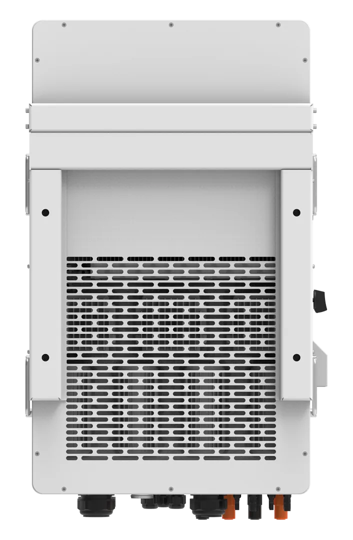Invertor hibrid Deye SUN-50K-SG01HP3 trifazat 50kW – vedere din spate cu suportul de montaj